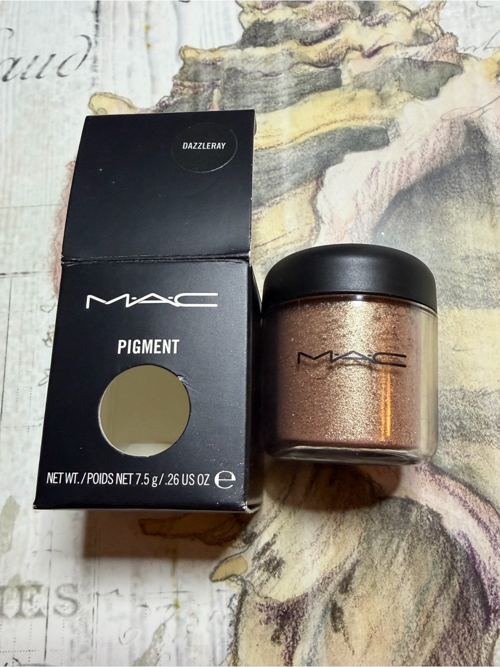 MAC COSMETICS BNIB DAZZLERAY PIGMENT RARE 7.5g jar LIMITED DISCONTINUED!